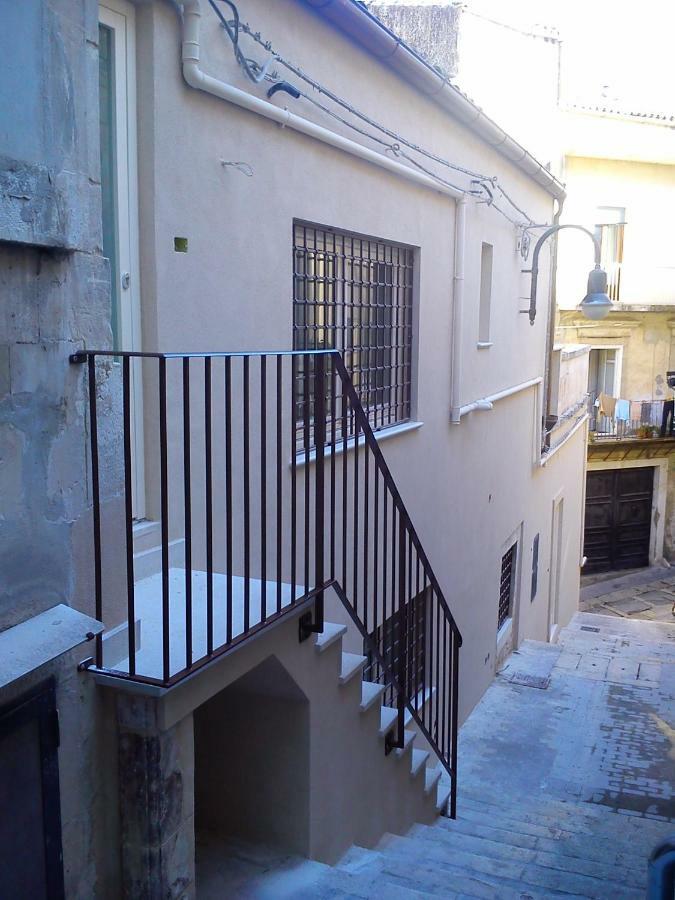 Апартаменты Palazzo Degli Olivi Модика Экстерьер фото